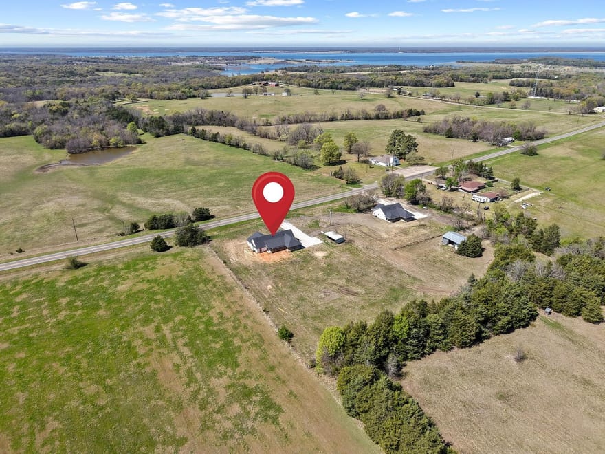 14457 E Fm 1396, Windom, Texas