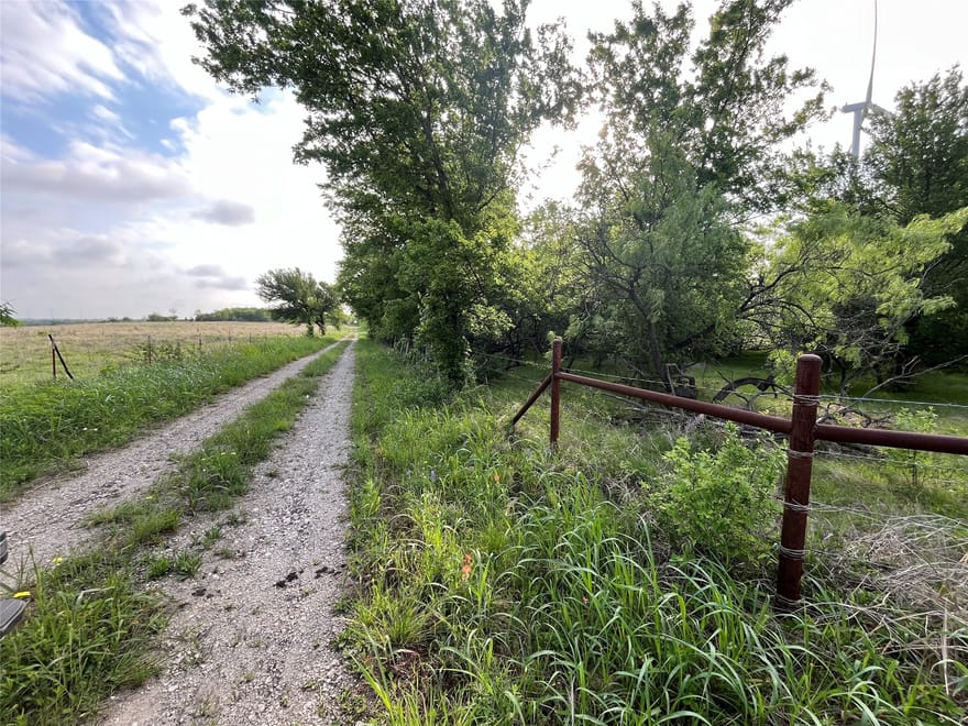 321.92  ACRES Lcr 208a, Coolidge, Texas