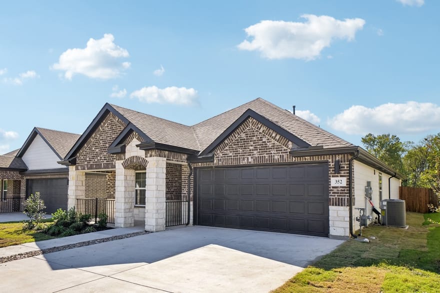 352 Sun Harvest Drive, Royse City, Texas