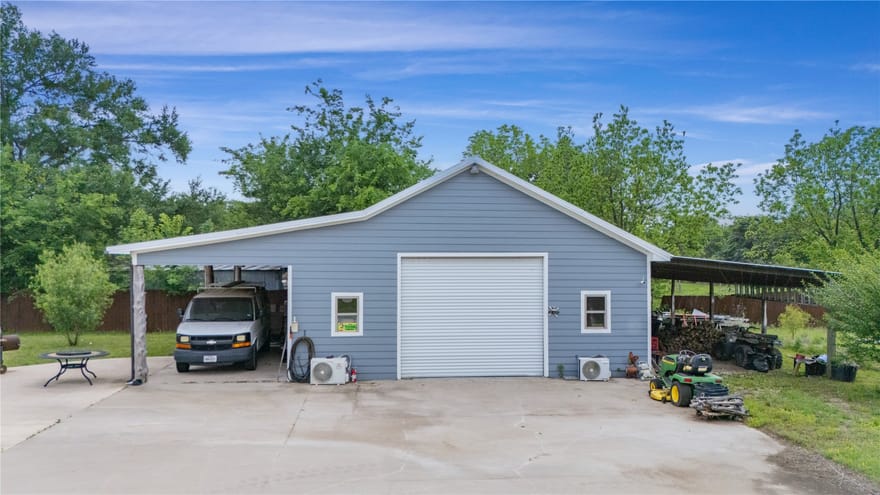 965 Farm Road 900, Saltillo, Texas
