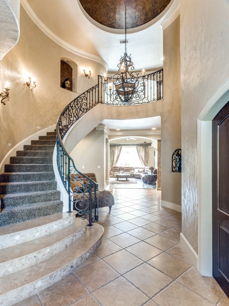 1608 Rivercrest Court, Fort Worth, Texas