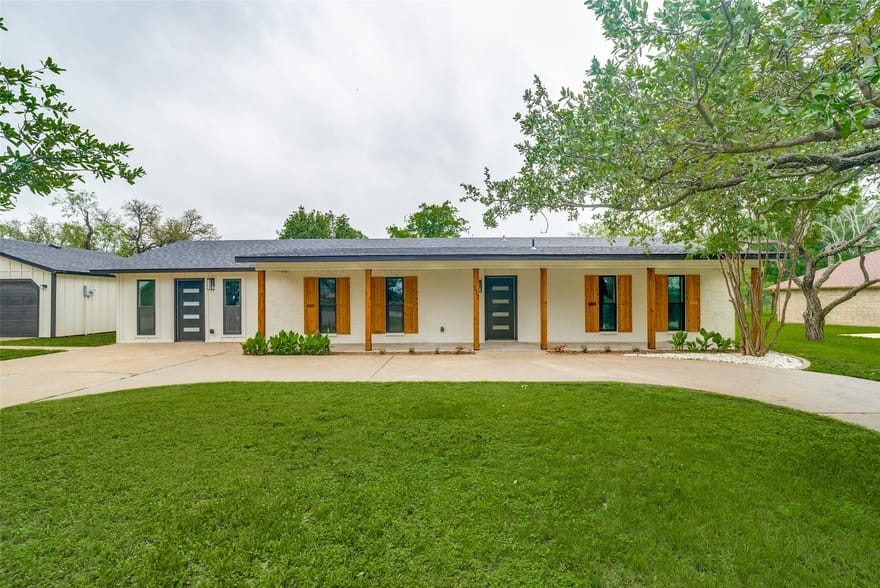 510-512 Grandview Drive, Granbury, Texas