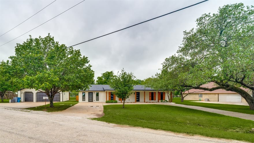 510-512 Grandview Drive, Granbury, Texas