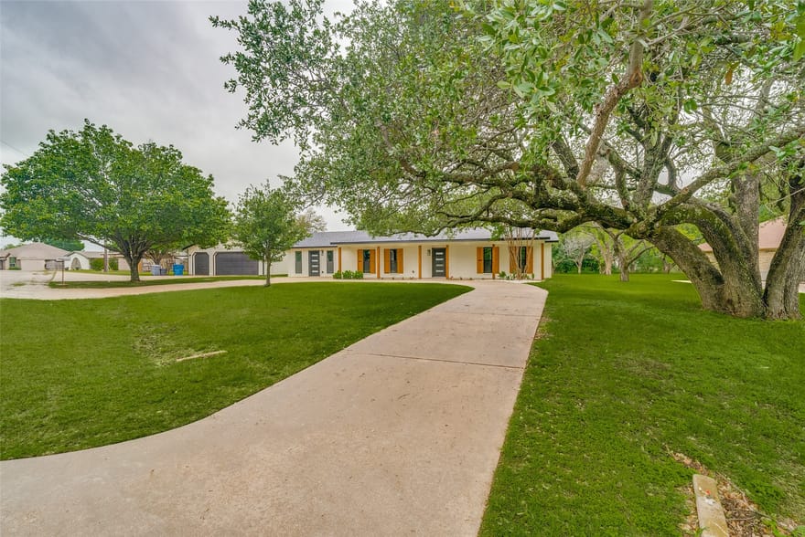 510-512 Grandview Drive, Granbury, Texas