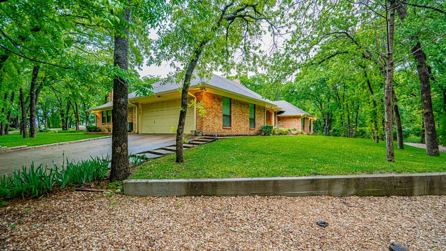 6520 Fall Creek Highway, Granbury, Texas