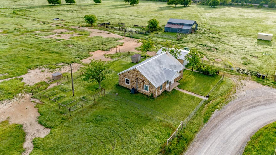3061 Turkey Creek Road, Sunset, Texas