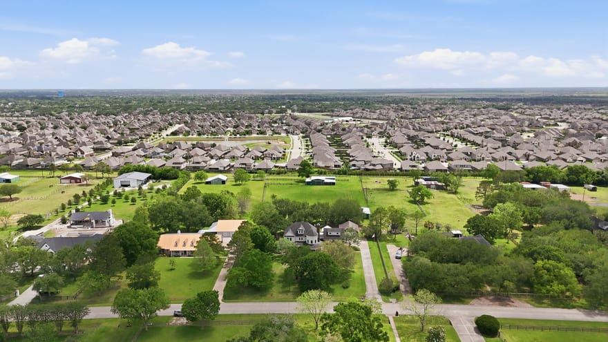 1301 W Viejo Drive, Friendswood, Texas