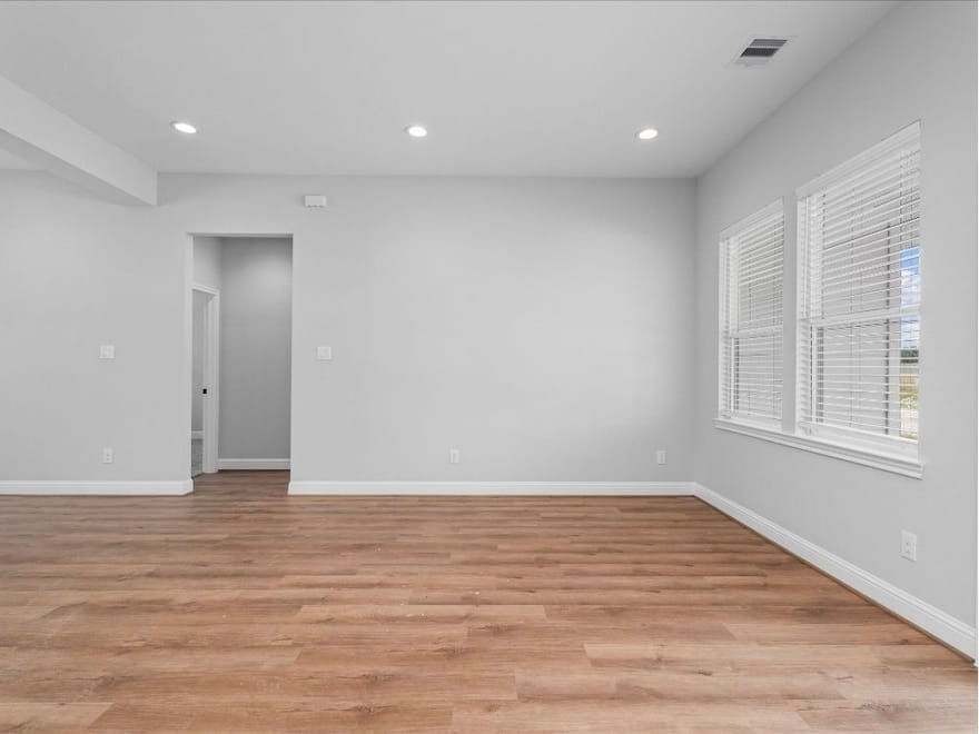 122 County Rd 2278, Cleveland, Texas