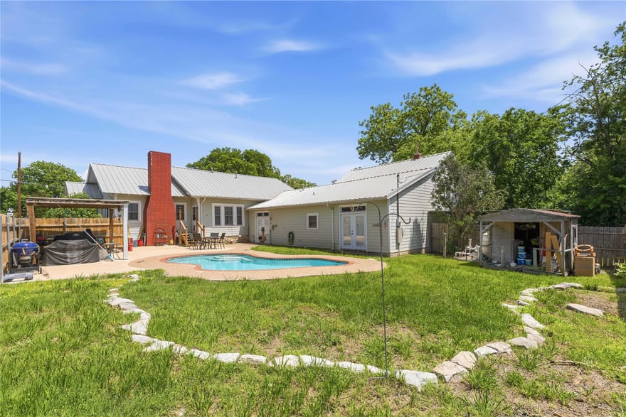 701 4th Street, Goldthwaite, Texas