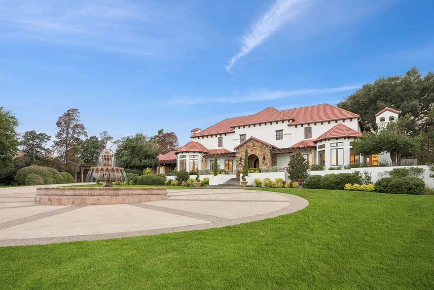 1900 Shady Oaks Drive, Southlake, Texas