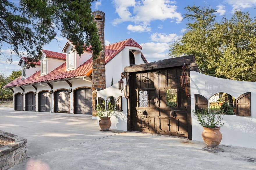 1900 Shady Oaks Drive, Southlake, Texas