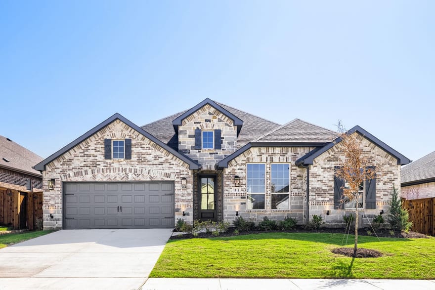 1811 Flowerfield Lane, Mansfield, Texas