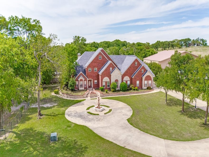 12900 Fm 121, Van Alstyne, Texas