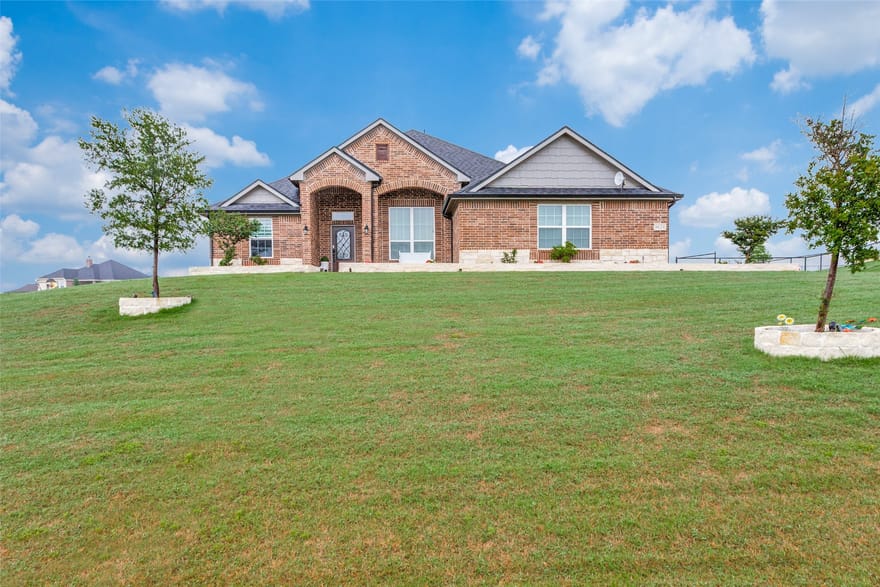 8624 Tucker Drive, Godley, Texas
