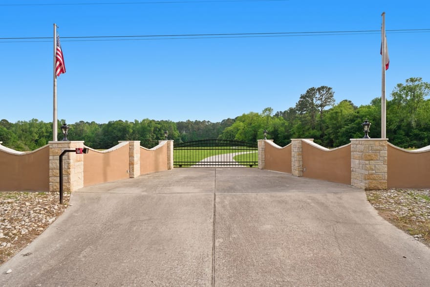 43 Pool Road, Richards, Texas