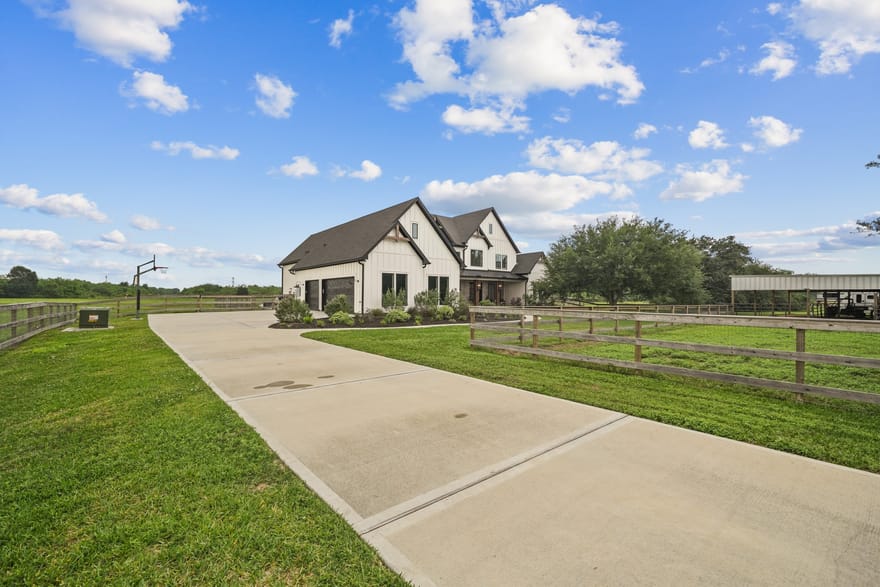 1650 Lundy Lane, Friendswood, Texas