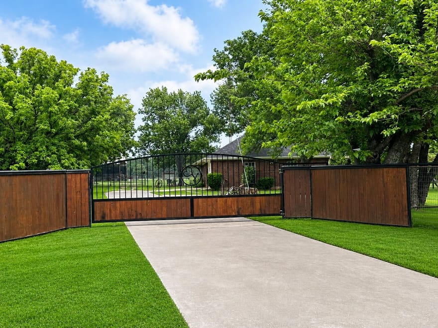 219 Friends Road, Denison, Texas