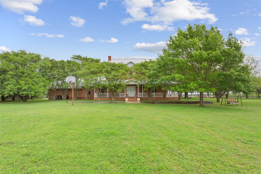 1277 Hcr 4251, Hillsboro, Texas
