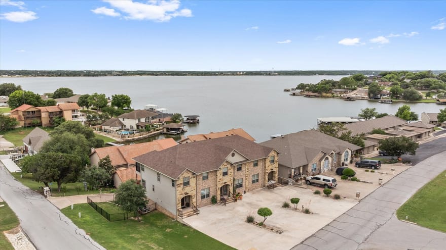 5250 Country Club Drive, Granbury, Texas