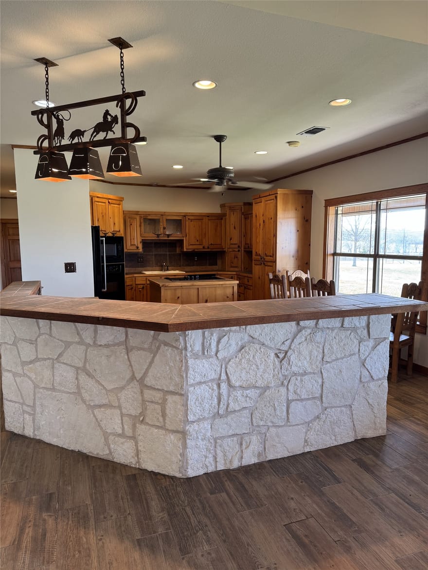 655 Loftice Road, Gunter, Texas