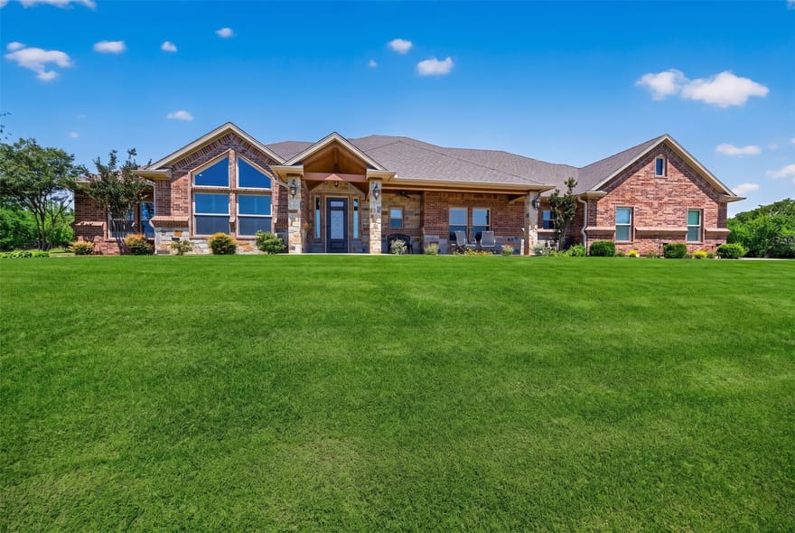 128 Whispering Winds Drive, Gunter, Texas