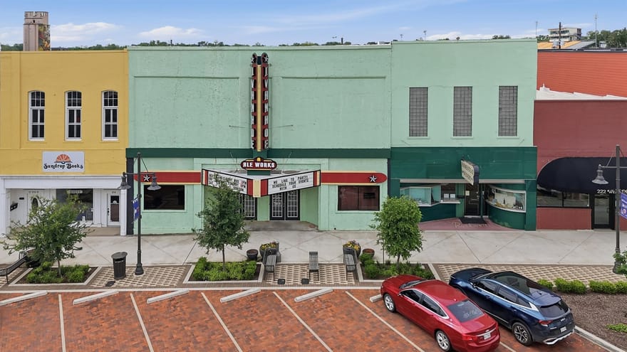 218 W Main Street, Denison, Texas