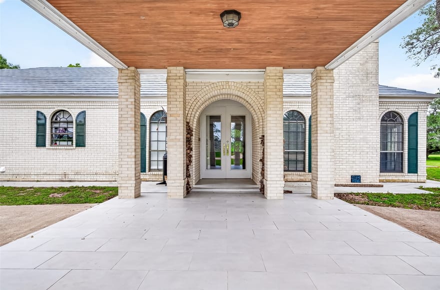 1218 Forest Oaks, Altair, Texas