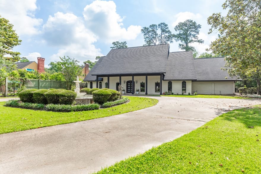 1380 Thomas Road, Beaumont, Texas