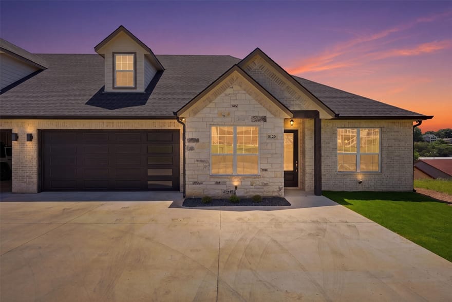 5126 Country Club Drive, Granbury, Texas