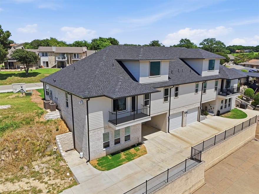 5126 Country Club Drive, Granbury, Texas