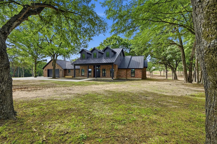 410 Arkansas Rd, Sadler, Texas