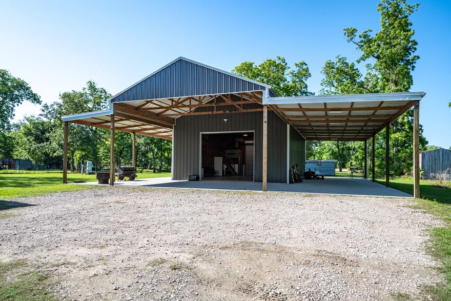 3442 County Road 2326, Dayton, Texas