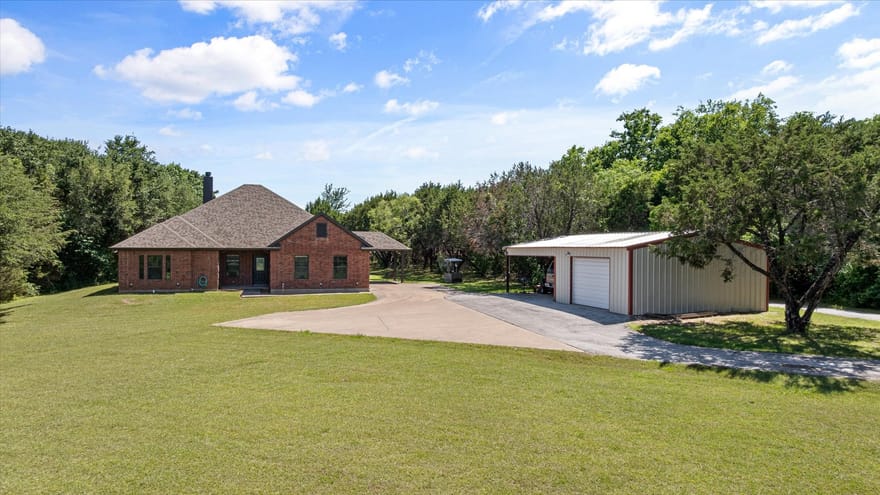 425 Indian Mountain Court, Granbury, Texas