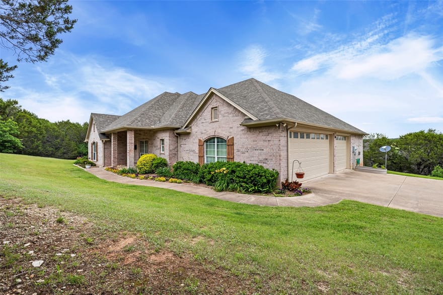 2809 Wind Point Court, Tolar, Texas
