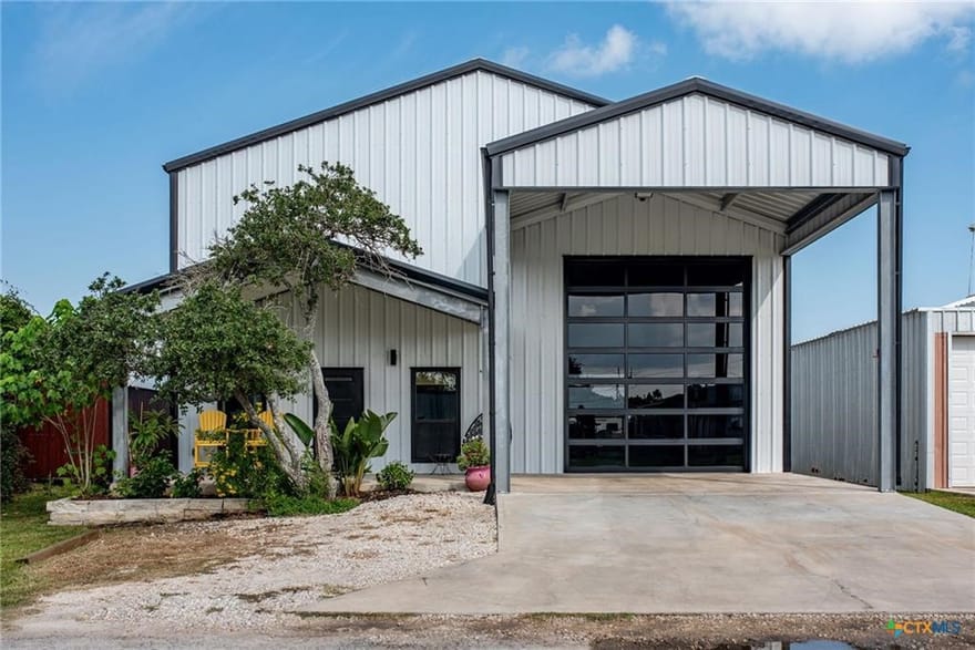 804 W Tyler Avenue, Port O Connor, Texas