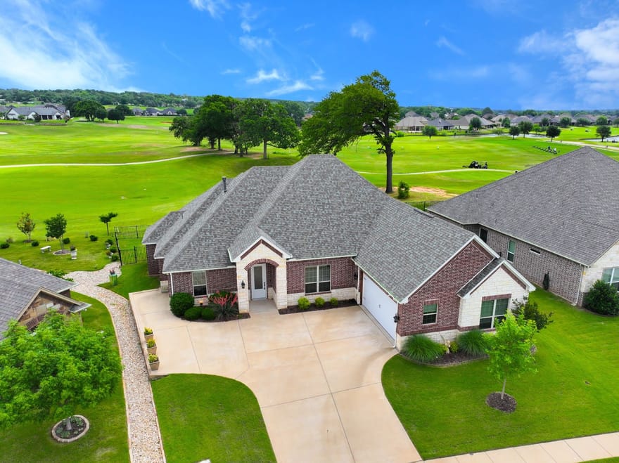 2025 Clive Drive, Granbury, Texas