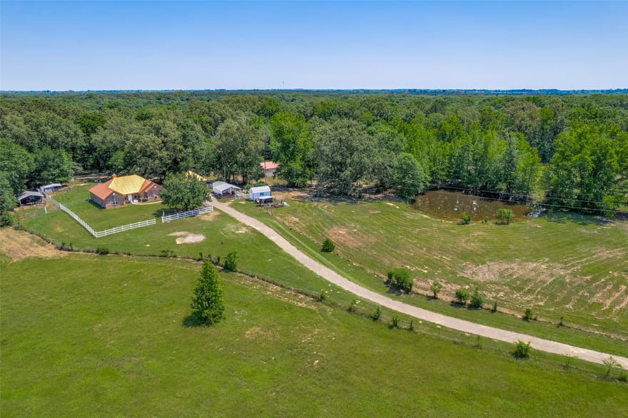 115 County Road 3302, Omaha, Texas