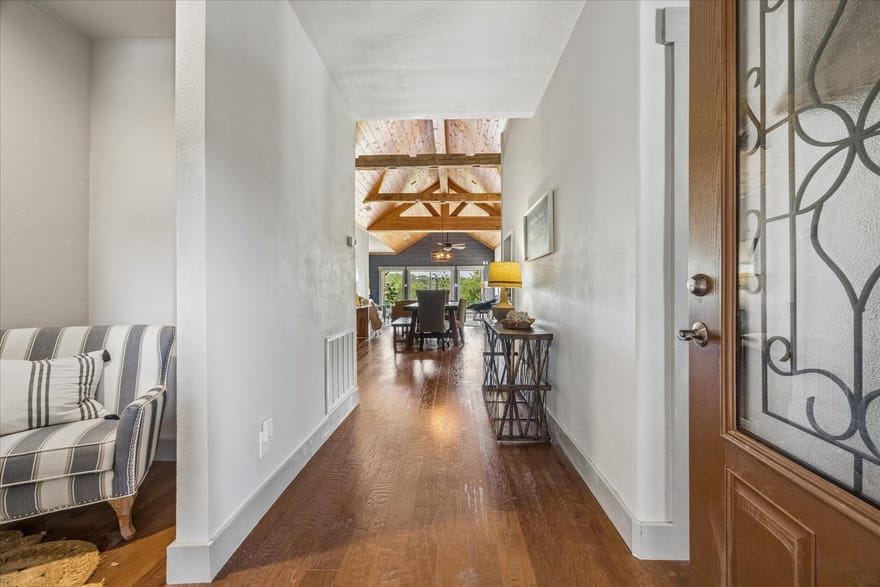 511 Chimney Cove Drive, Marble Falls, Texas