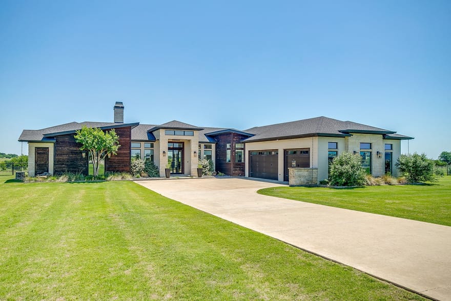 6372 Rigel Road, Godley, Texas