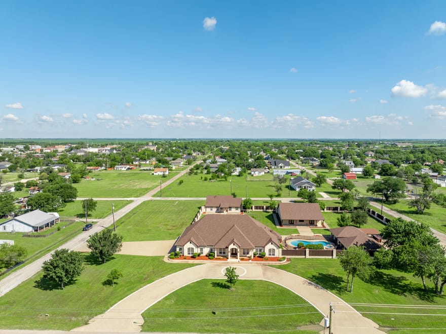 400 E Spurgeon Street, Itasca, Texas