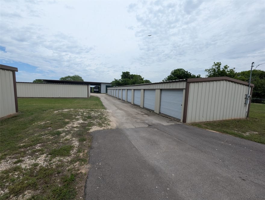 1303 Temple Hall Highway, Granbury, Texas