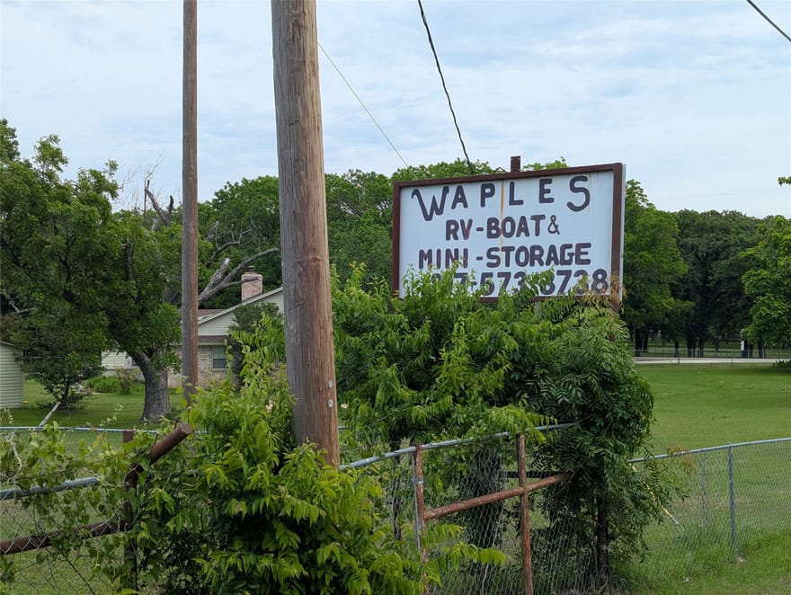 1303 Temple Hall Highway, Granbury, Texas