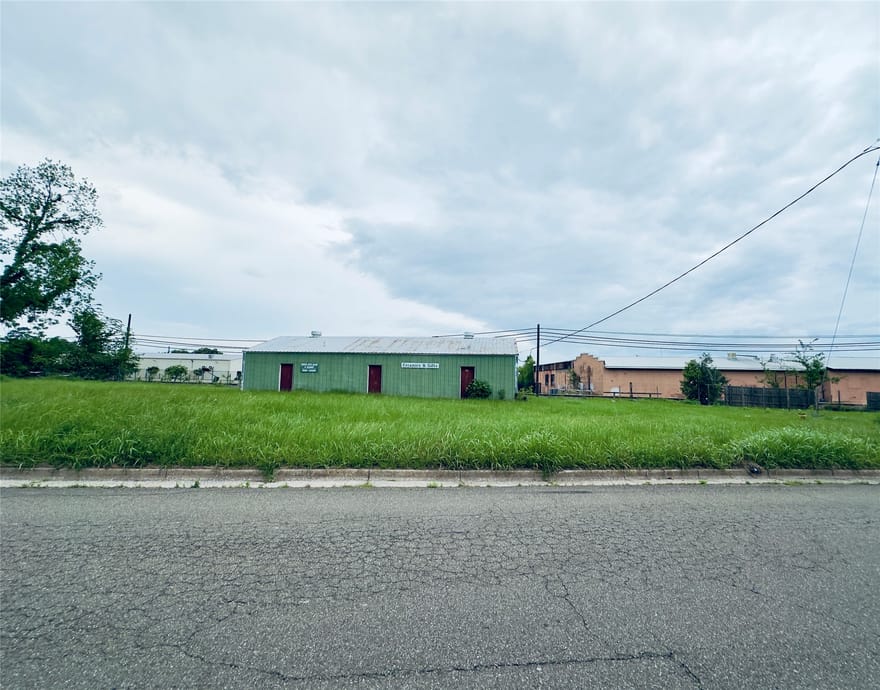 300 W Hinnant Street, Sulphur Springs, Texas