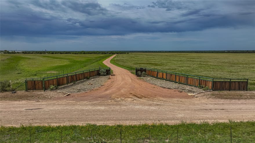 1250 County Rd 419, Rochelle, Texas