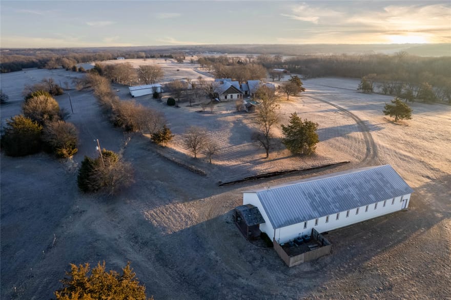 1922 Bethel Cannon Road, Whitewright, Texas