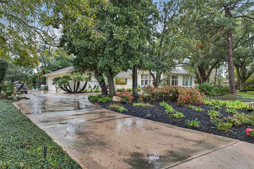 2801 Merriman Street, Port Neches, Texas