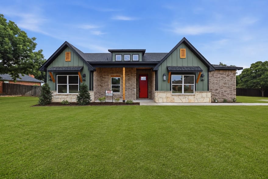 3201 Walnut Creek Parkway, Granbury, Texas