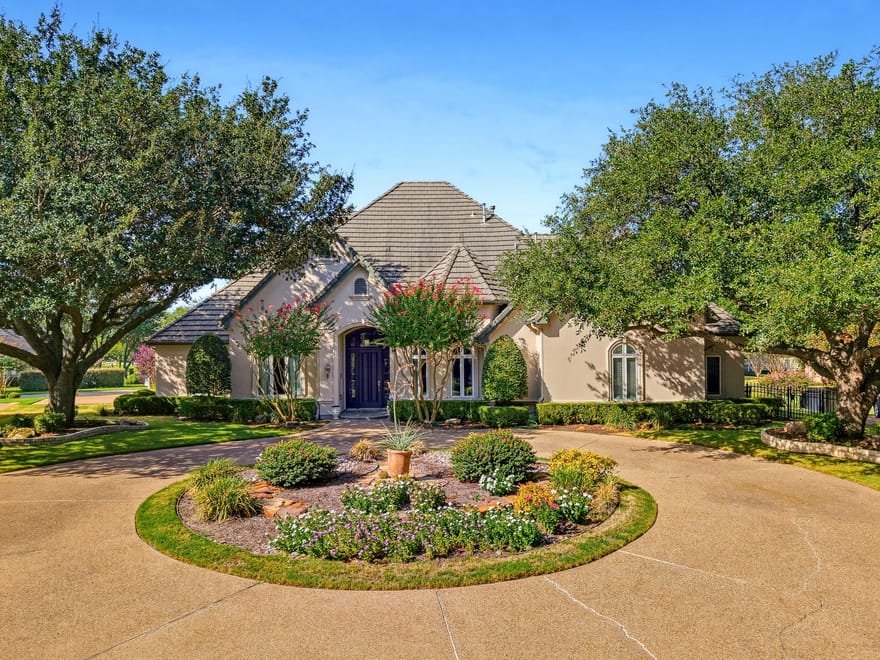 6008 Laurel Valley Court, Fort Worth, Texas