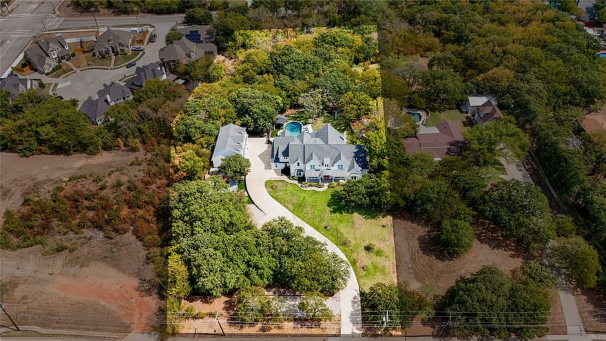4207 Kelly Elliott Road, Arlington, Texas