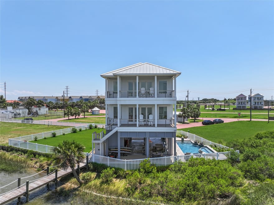 3515 Hudson Court, Galveston, Texas